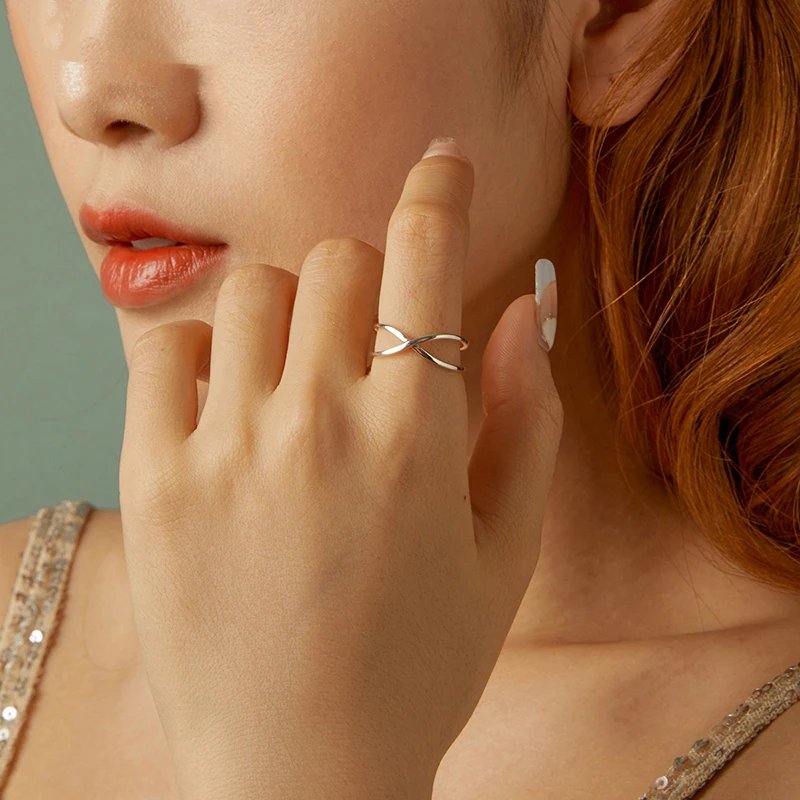 X Ring Criss Cross Ring