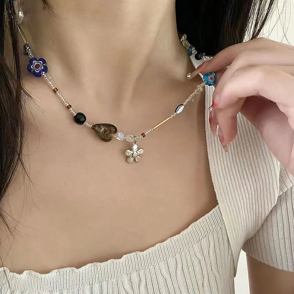 Korean Retro Flower Love Heart Necklace Exquisite