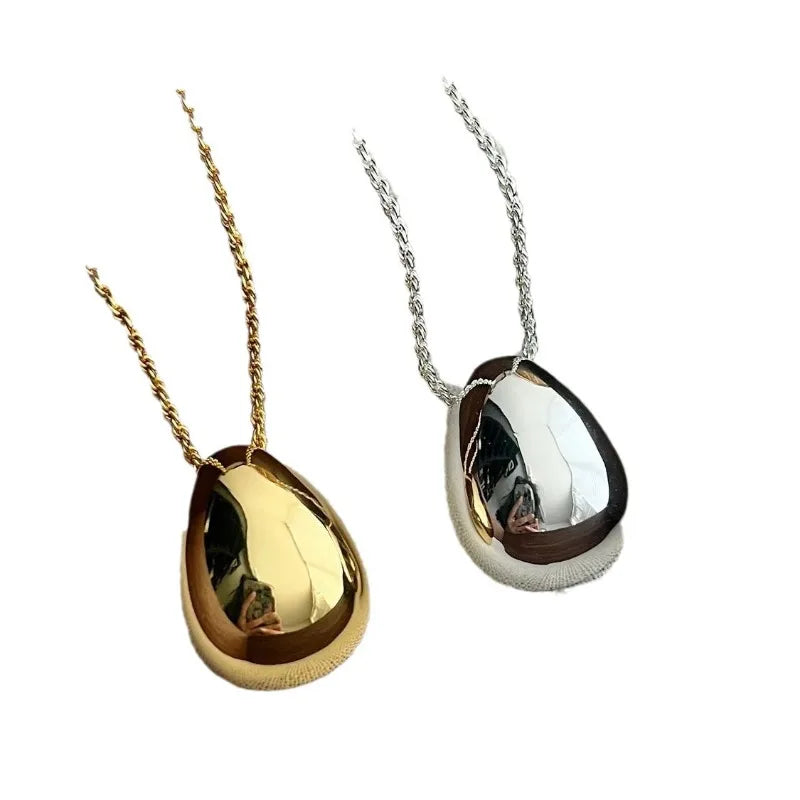 Simple and delicate design soft metal teardrop necklace