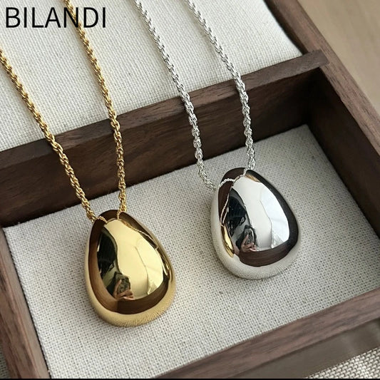 Simple and delicate design soft metal teardrop necklace